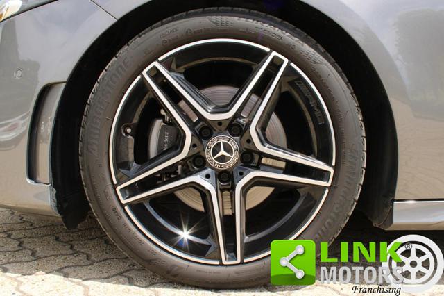 MERCEDES-BENZ A 180 d 116 CV Premium AMG Night Edition Automatic Immagine 3