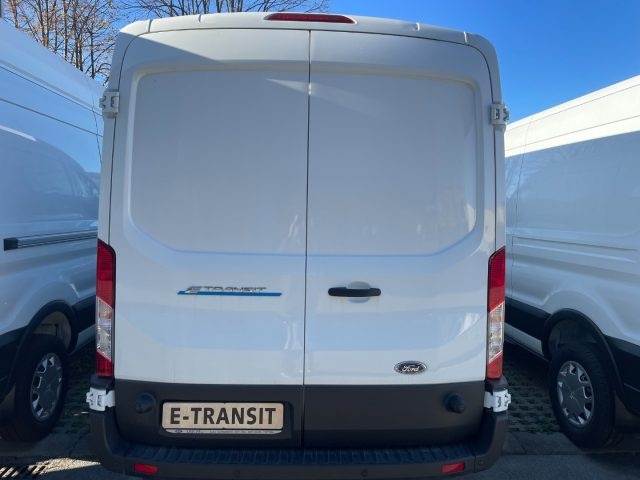 FORD E-Transit 390L3H2 VAN Batteria 68kWh 184CV TREND Immagine 3