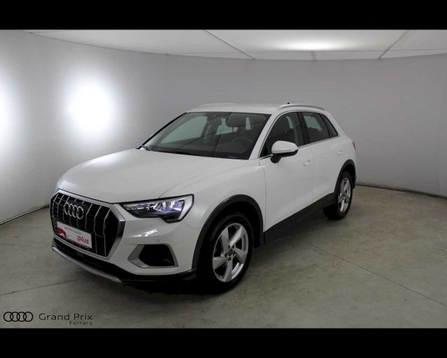 AUDI Q3 35 TDI quattro Business Advanced Immagine 0