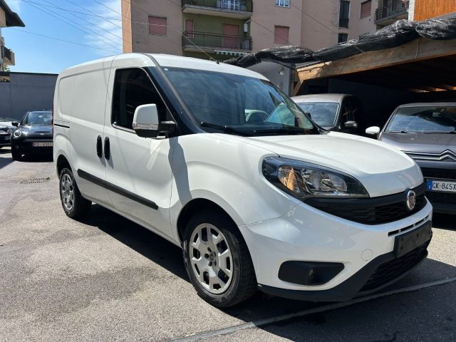 FIAT Doblo Doblò 1.6 MJT 120CV S&S PC-TN Cargo Lounge Immagine 1