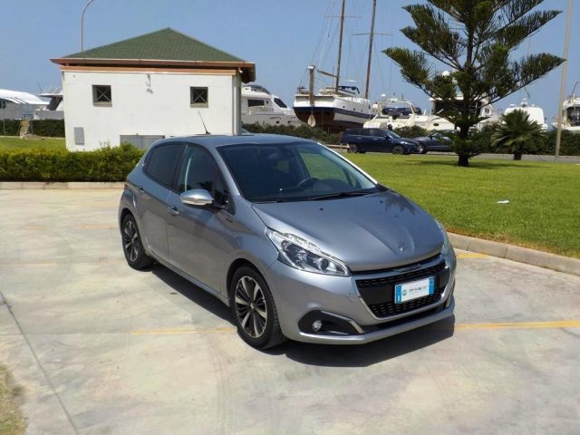 PEUGEOT 208 BlueHDi 100 S&S 5 porte Signature Immagine 1