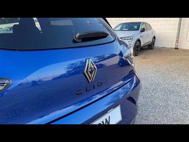 RENAULT Clio 1.6 E-Tech full hybrid esprit Alpine 145cv Immagine 3