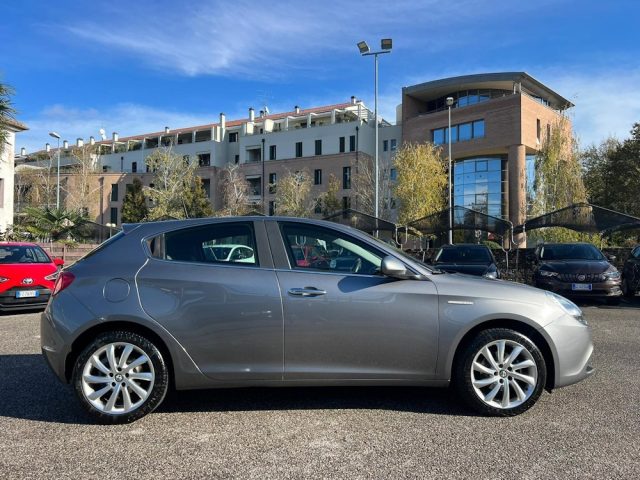 ALFA ROMEO Giulietta 1.6 JTDm-2 105 CV Distinctive Immagine 2