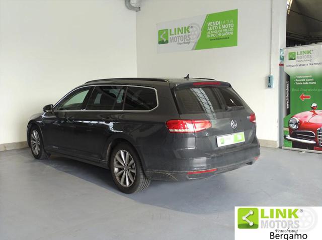 VOLKSWAGEN Passat Variant 2.0 TDI Highline BlueMotion Technology Immagine 1