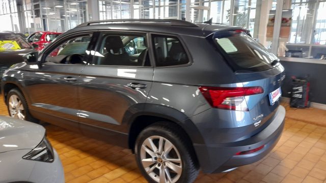 SKODA Karoq 2.0 TDI EVO SCR DSG Executive FULL LED Immagine 3