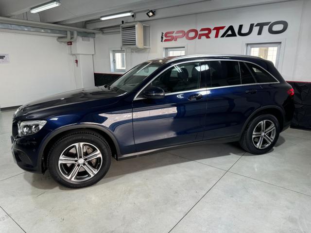 MERCEDES-BENZ GLC 220 d 4Matic Sport Immagine 3