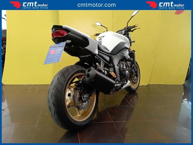 YAMAHA FZ8 Garantita e Finanziabile Immagine 3