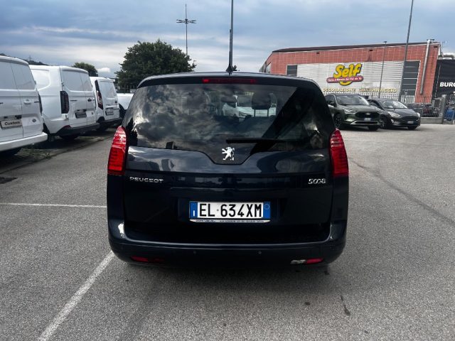 PEUGEOT 5008 2.0 HDi 163CV aut. Allure Immagine 3