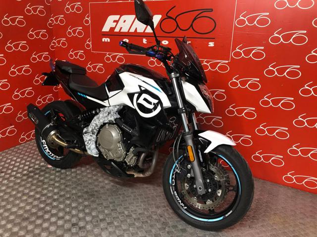 CF MOTO 650NK . Immagine 1