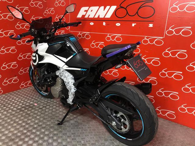 CF MOTO 650NK . Immagine 3