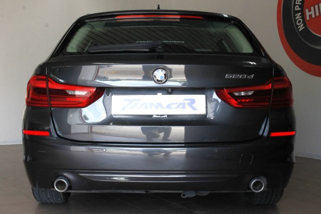 BMW 520 d Touring Luxury Gancio traino Immagine 3