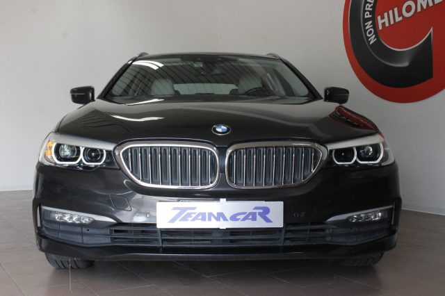 BMW 520 d Touring Luxury Gancio traino Immagine 1