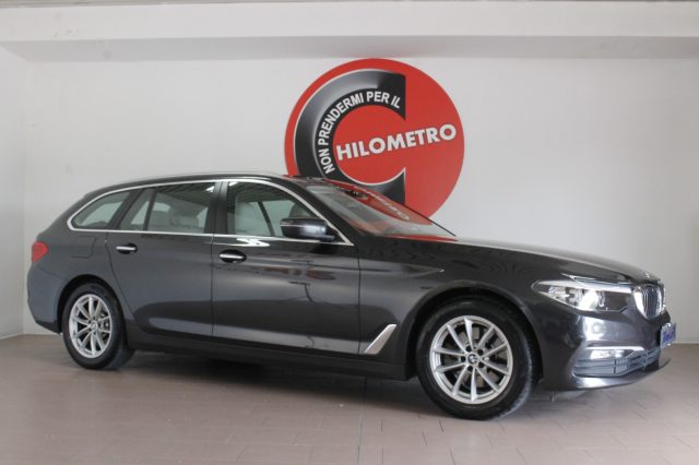 BMW 520 d Touring Luxury Gancio traino Immagine 0