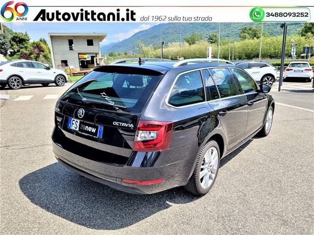 SKODA Octavia Wagon 2.0 TDI 150cv Executive DSG Immagine 2