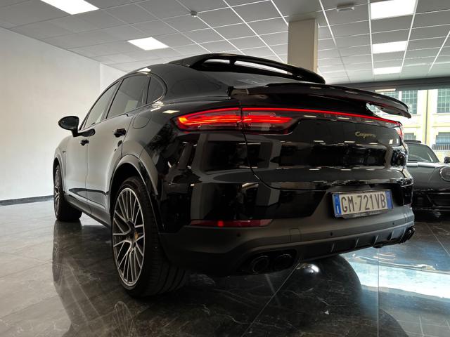 PORSCHE Cayenne Coupé 3.0 V6 E-Hybrid Platinum Edition IVA ESPOSTA Immagine 3