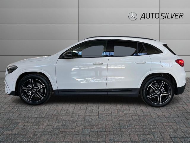 MERCEDES-BENZ GLA 180 Automatic Immagine 4