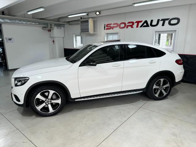 MERCEDES-BENZ GLC 220 d 4Matic Coupé Sport Immagine 3