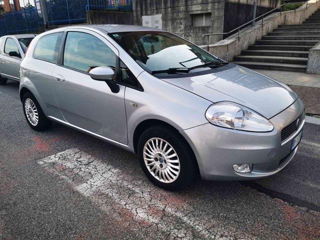 FIAT Grande Punto 1.4 3 porte Active Immagine 2