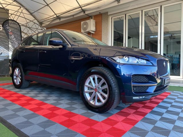 JAGUAR F-Pace 2.0 D 180 CV AWD aut. Prestige * MOTORE NUOVO * Immagine 2