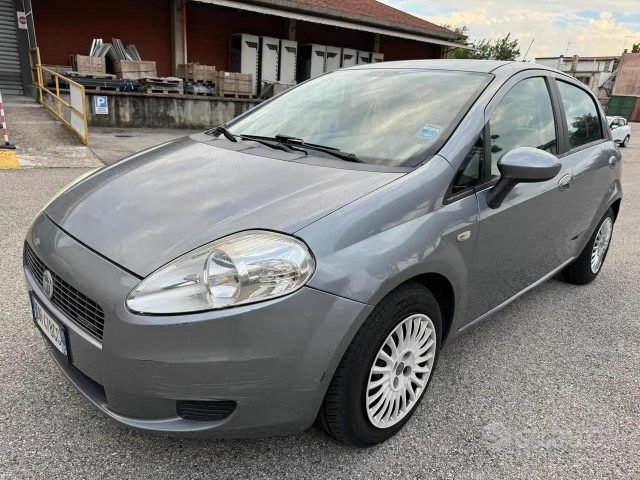 FIAT Grande Punto 1.3 MJT 90 CV 5 porte Dynamic Immagine 0