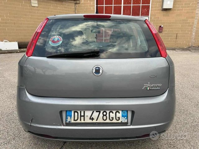 FIAT Grande Punto 1.3 MJT 90 CV 5 porte Dynamic Immagine 1