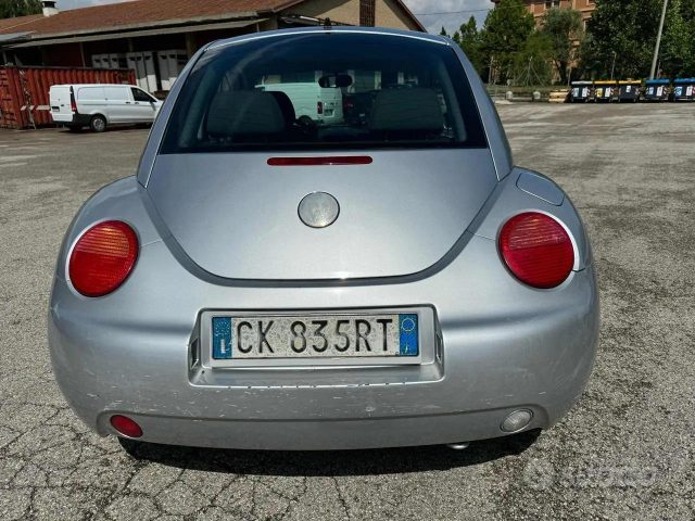 VOLKSWAGEN New Beetle 1.9 TDI 101CV Immagine 2