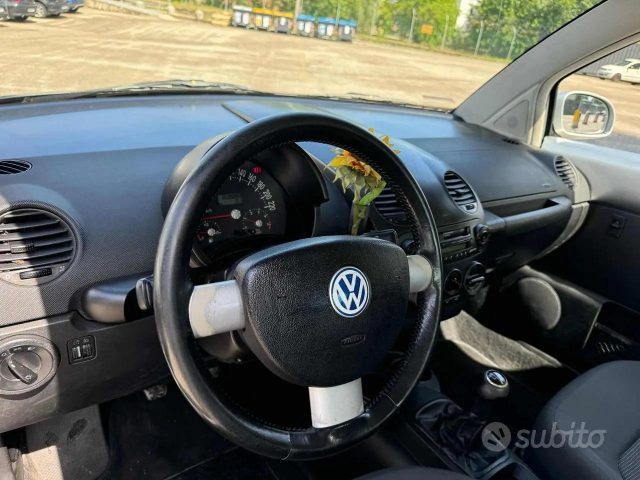 VOLKSWAGEN New Beetle 1.9 TDI 101CV Immagine 3