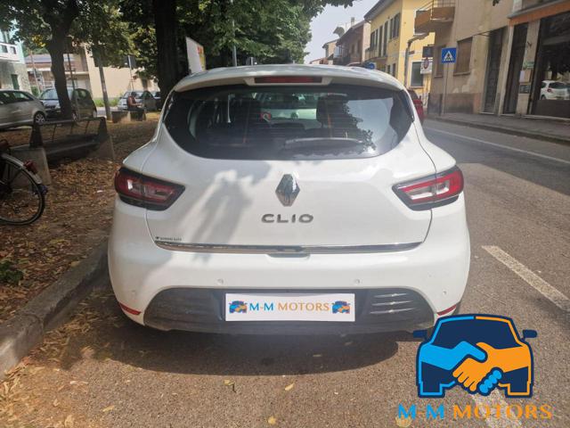 RENAULT Clio TCe 75 CV  Moschino Zen  UNICO PROPRIETARIO Immagine 2