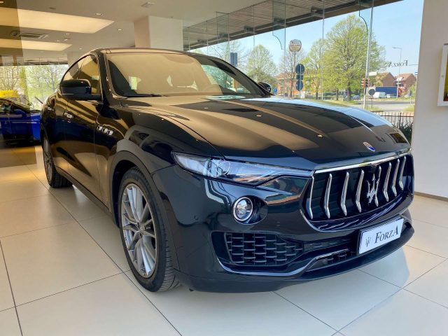 MASERATI Levante V6 Diesel 275 CV AWD Immagine 2