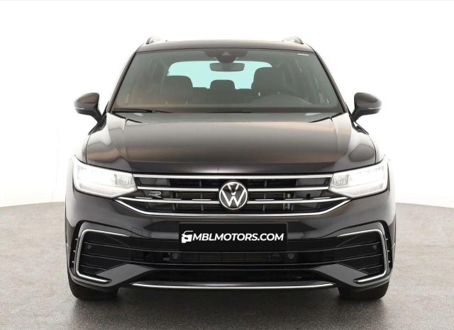 VOLKSWAGEN Tiguan 2.0 TDI 150 CV SCR DSG R-Line Immagine 1