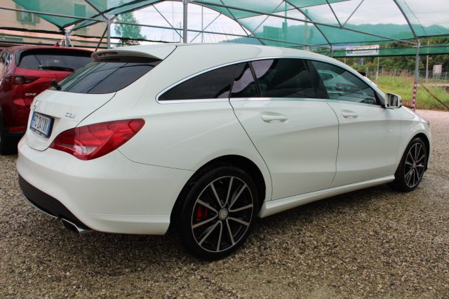 MERCEDES-BENZ CLA 220 d S.W. Automatic Sport Immagine 1