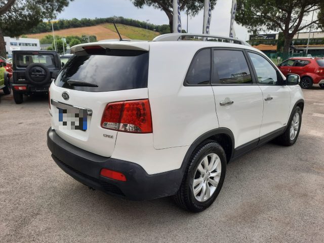 KIA Sorento ANCONA - 2.2 16V CRDI VGT 4WD Navi 7 POSTI Immagine 4