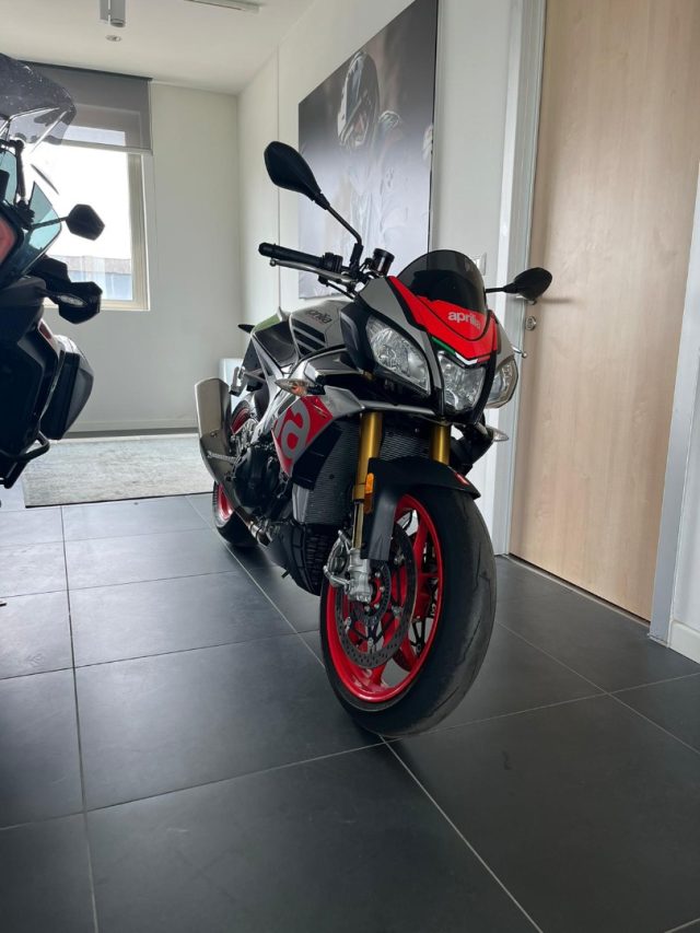 APRILIA TUONO V4 1100 PER COMMERCIANTI Immagine 1