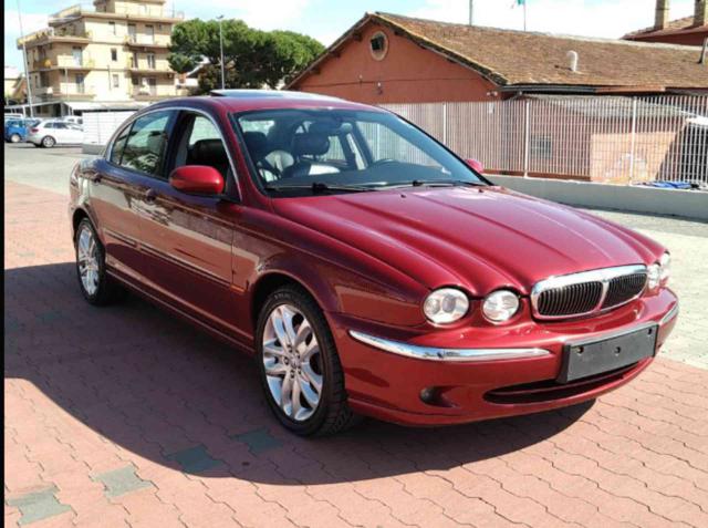 JAGUAR X-Type 3.0 V6 Executive Immagine 0