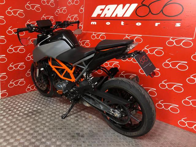 KTM 125 Duke . Immagine 3