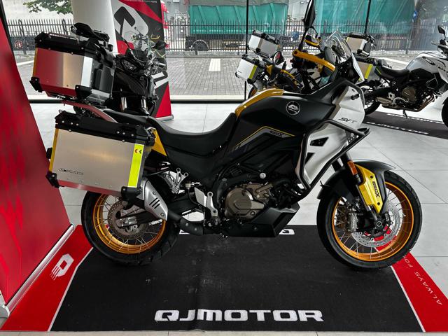 QJ MOTOR SVT 650X Bianco/Giallo **PRONTA CONSEGNA** Immagine 3