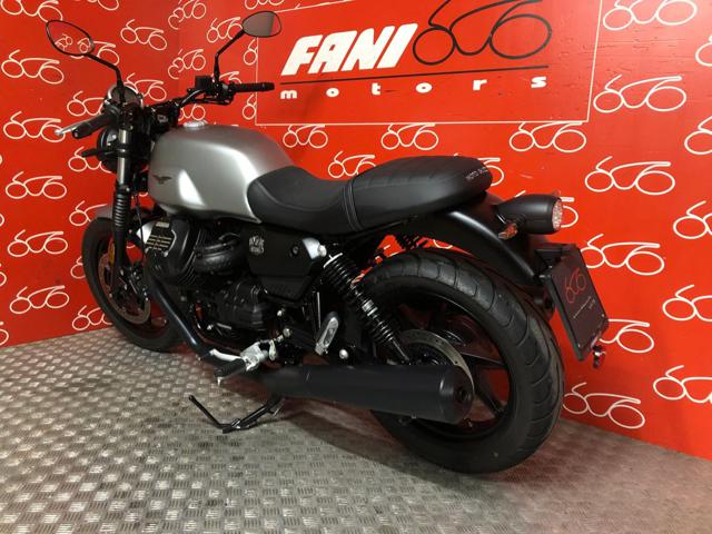 MOTO GUZZI V7 Stone Immagine 3