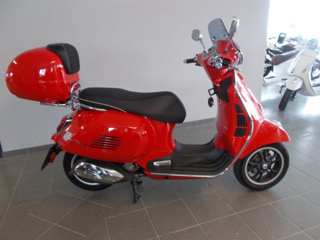 VESPA GTS 300 Super abs Immagine 1