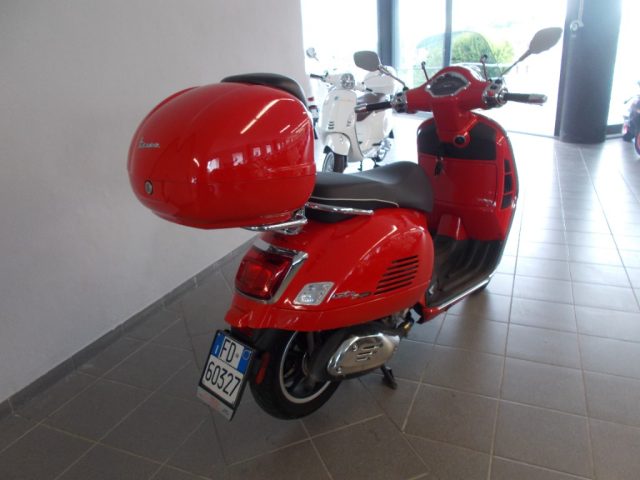 VESPA GTS 300 Super abs Immagine 2