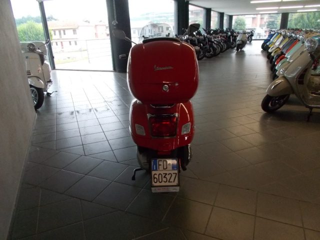 VESPA GTS 300 Super abs Immagine 3