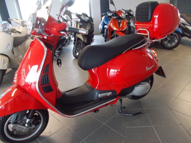 VESPA GTS 300 Super abs Immagine 4