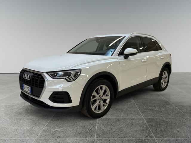 AUDI Q3 35 TDI quattro S tronic Business Immagine 0