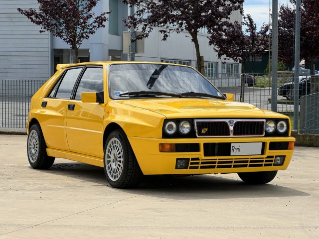 LANCIA Delta 2.0i.e. turbo 16V HF integrale Immagine 0