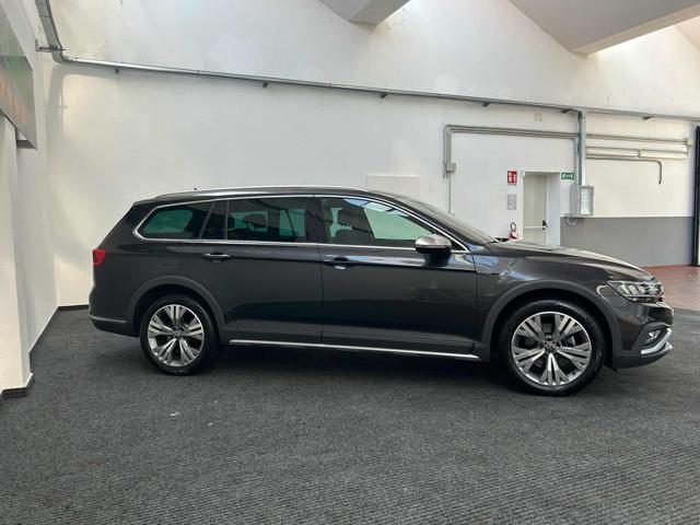 VOLKSWAGEN Passat Alltrack 2.0 TDI 200 CV 4MOTION DSG UNIPROP.|ACC|TAGLIANDI Immagine 2