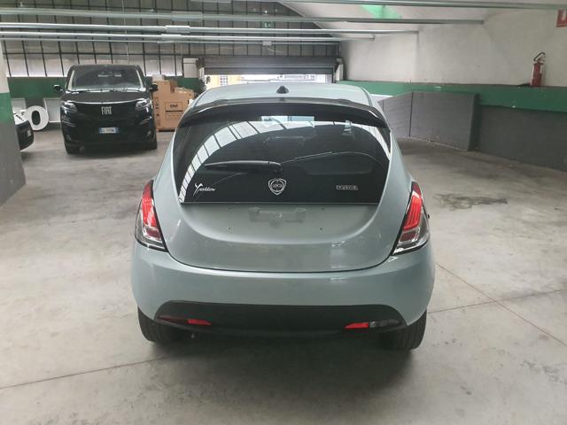 LANCIA Ypsilon 1.0 FireFly 5 porte S&S Hybrid Silver Plus Immagine 3