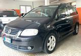 VOLKSWAGEN Touran 2.0 16V TDI Highline. RIS.COMMERCIANTI