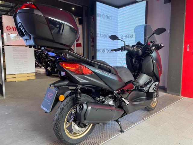 YAMAHA X-MAX 300 Tech Max Immagine 2