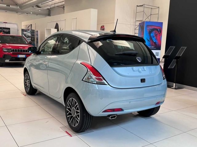 LANCIA Ypsilon 1.0 FireFly 5 porte S&S Hybrid Platino Immagine 2