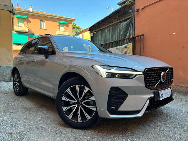 VOLVO XC60 B4 (d) AWD automatico Plus Dark Immagine 0