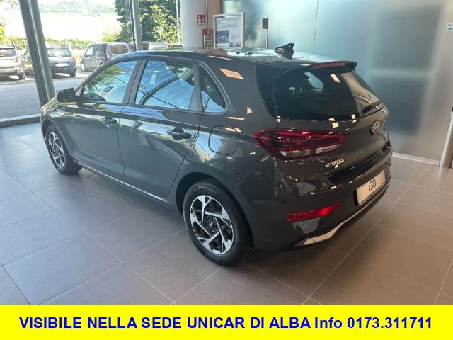 HYUNDAI i30 1.0 T-GDI DCT 48V 5 porte Business Immagine 2